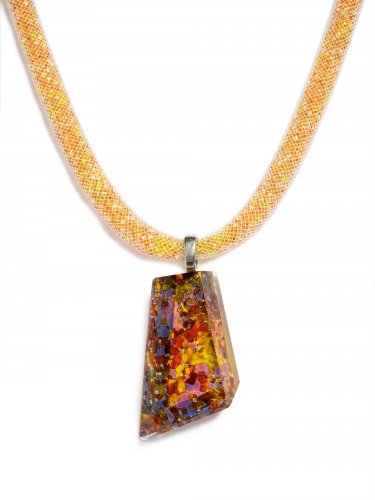Cut amber glass jewel PRV0801