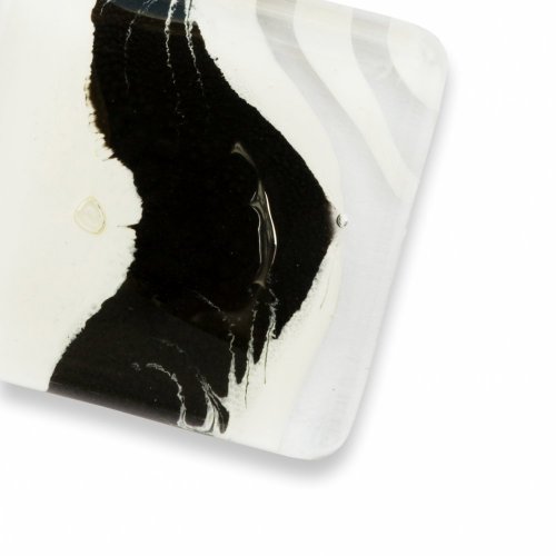 Szklany wisiorek kwadratowy czarno-biały LENORE P1712