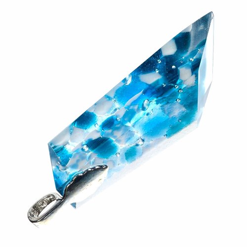 Luxusní broušený skleněný šperk modrobílý PRV0809