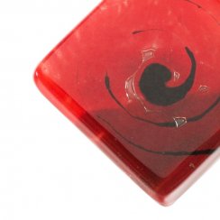 Szklany wisiorek w kształcie rombu czerwony SARAH P0903