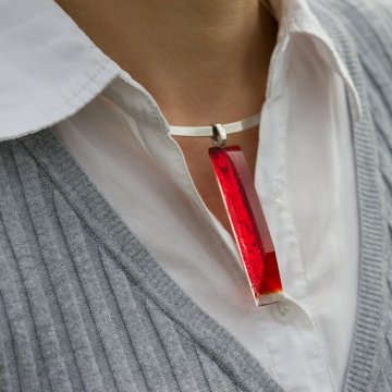 Oryginalna ręcznie szlifowana biżuteria szklana - Kolor - červená