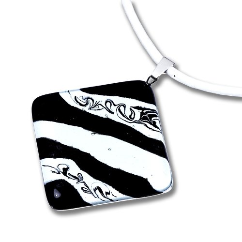 Rhombus glass pendant, black and white LENORE P1708