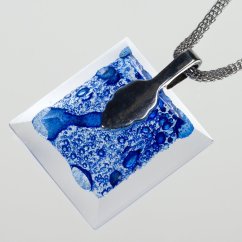Cut, glass jewel square in Parisian blue PRV0822