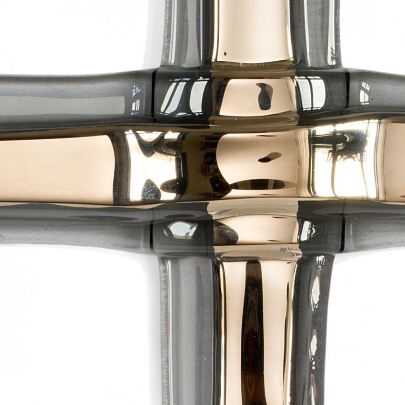 Sklenený kríž na stenu strieborný vrstvený