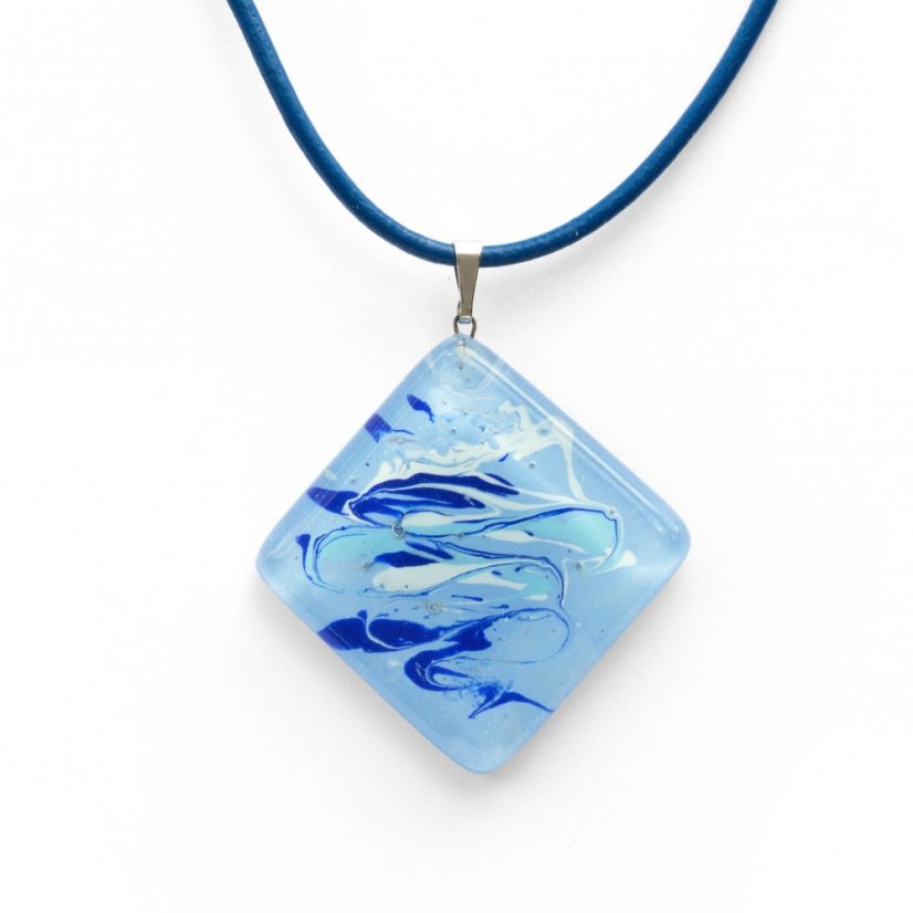 Kosoštvorcový sklenený prívesok modrý ANNA P1009