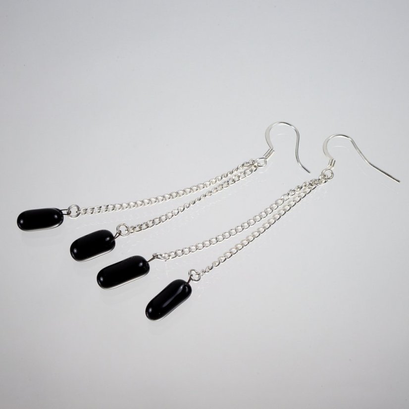 Black glass earrings on a chain N0809 Black glass earrings on a chain N0809
