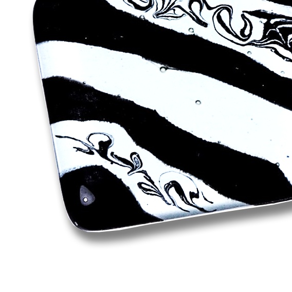Rhombus glass pendant, black and white LENORE P1708